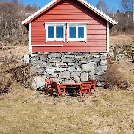 Bodvarstova * Stryn