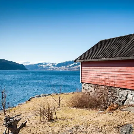 Bodvarstova * Stryn