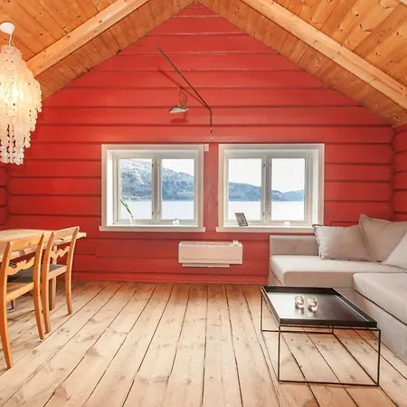 Bodvarstova بيت للعطل *