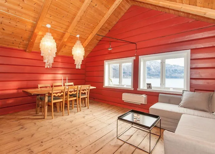 Feriehus Bodvarstova Stryn